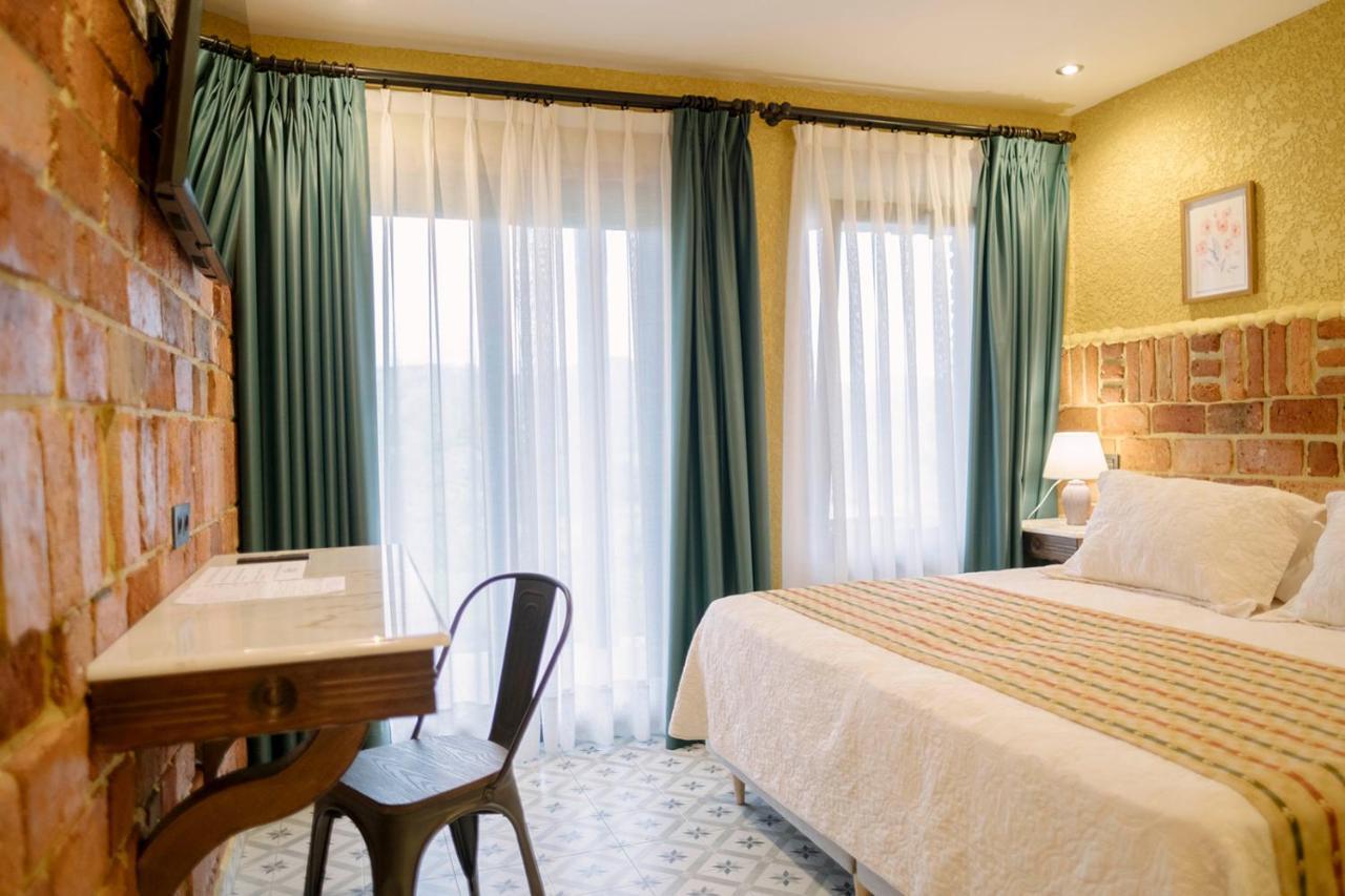 Hotel Cerro La Nina Beceña エクステリア 写真