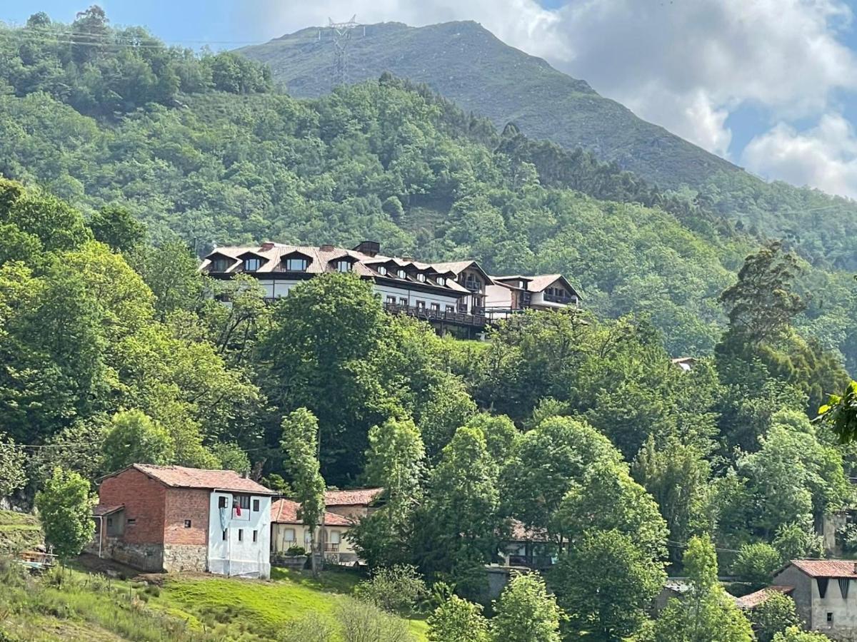 Hotel Cerro La Nina Beceña エクステリア 写真