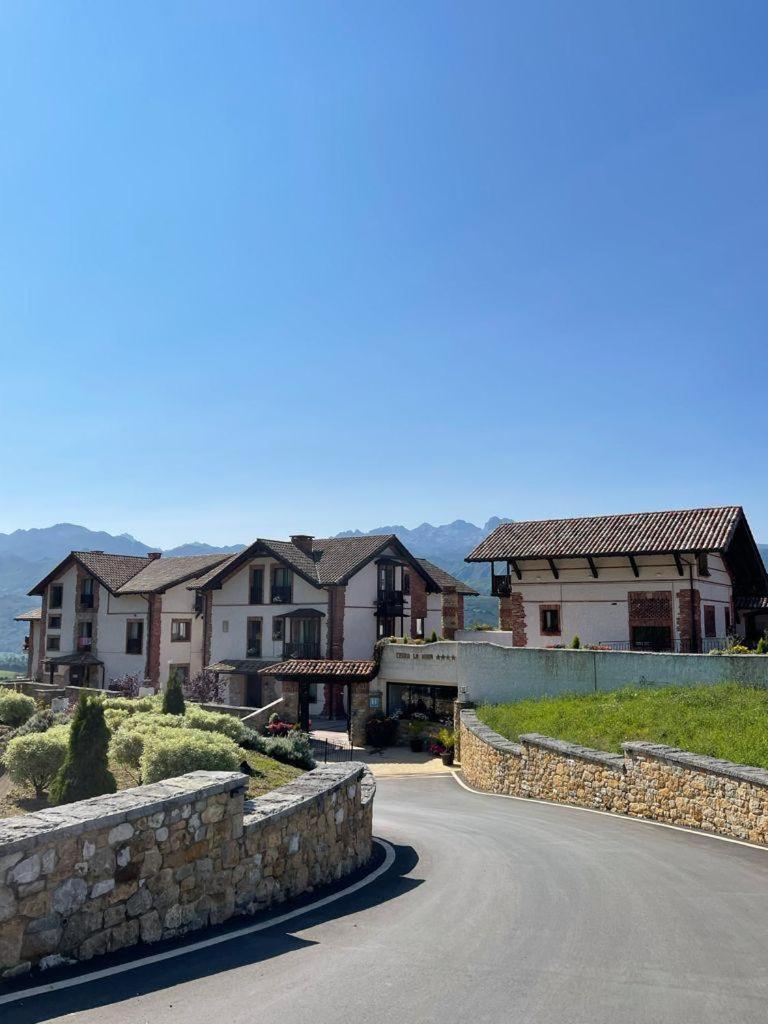 Hotel Cerro La Nina Beceña エクステリア 写真