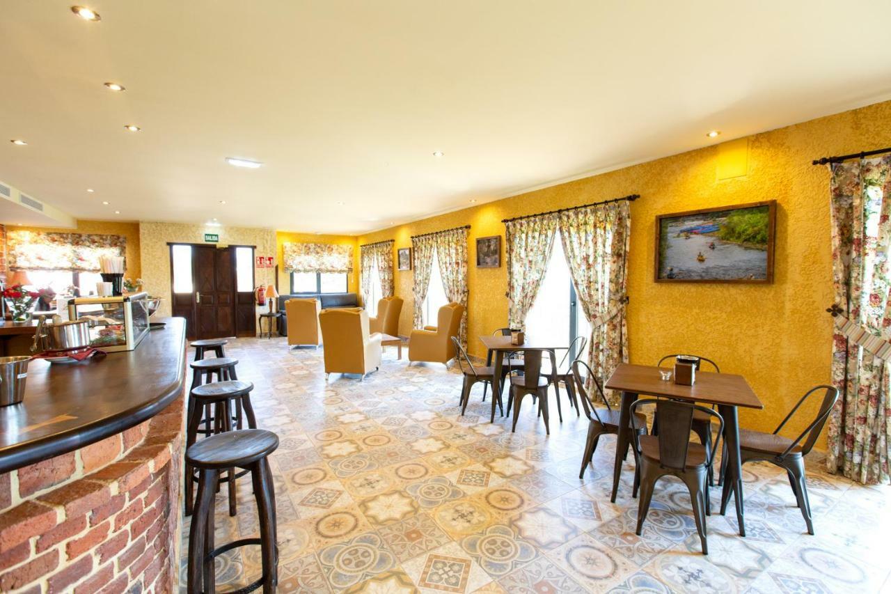 Hotel Cerro La Nina Beceña エクステリア 写真
