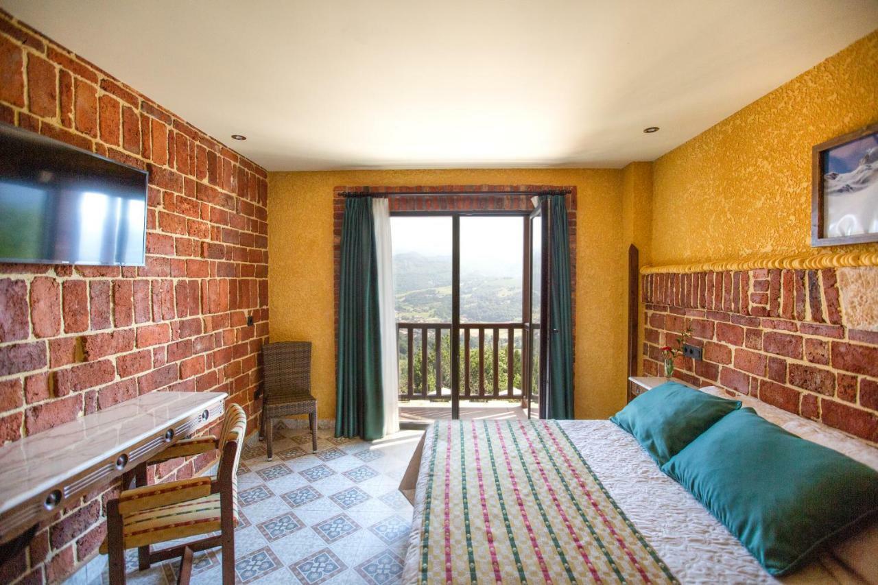 Hotel Cerro La Nina Beceña エクステリア 写真